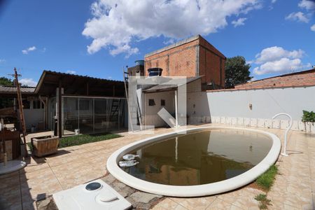 Casa à venda com 140m², 3 quartos e 4 vagasPiscina