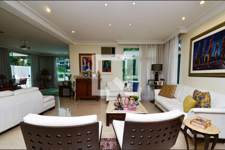 Sala de casa à venda com 4 quartos, 750m² em Mangabeiras, Belo Horizonte