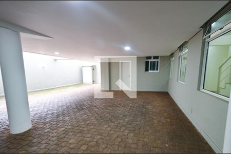 Casa à venda com 750m², 4 quartos e 6 vagasGaragem