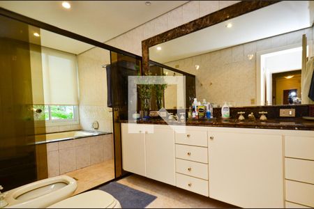 Casa à venda com 750m², 4 quartos e 6 vagasBanheiro suite4