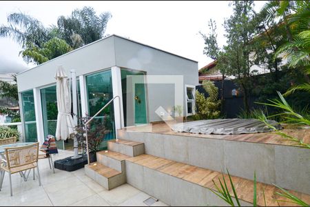 Casa à venda com 750m², 4 quartos e 6 vagasArea piscina