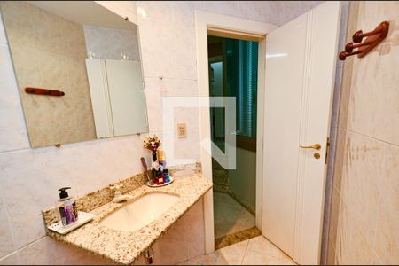 Casa à venda com 750m², 4 quartos e 6 vagasLavabo