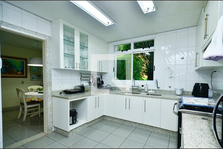 Casa à venda com 750m², 4 quartos e 6 vagasCozinha