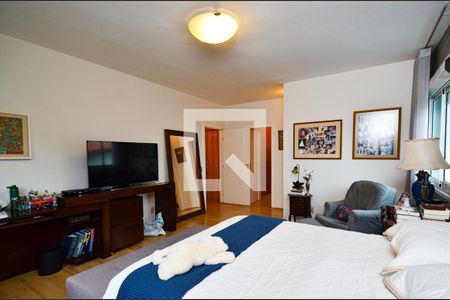 Casa à venda com 750m², 4 quartos e 6 vagasSuite5