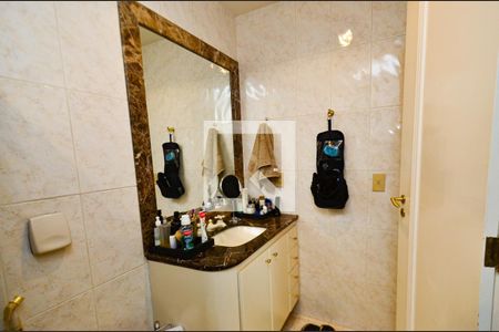 Casa à venda com 750m², 4 quartos e 6 vagasBanheiro suite2