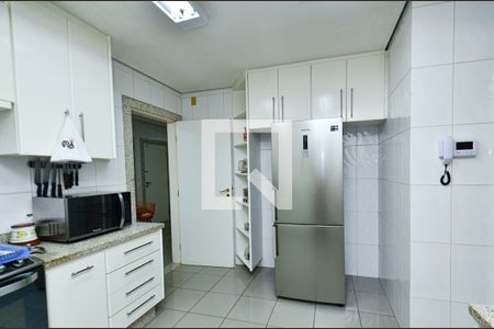 Casa à venda com 750m², 4 quartos e 6 vagasCozinha