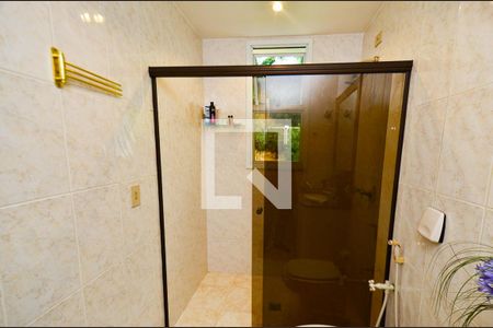 Casa à venda com 750m², 4 quartos e 6 vagasBanheiro suite3