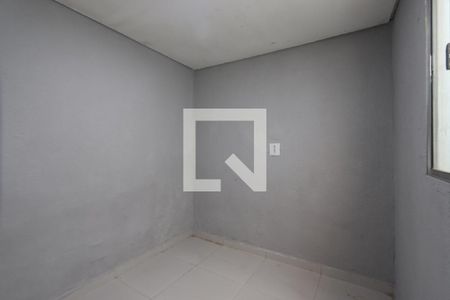 Quarto  de casa para alugar com 2 quartos, 30m² em Jardim Guiomar, São Paulo