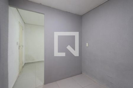 Quarto  de casa para alugar com 2 quartos, 30m² em Jardim Guiomar, São Paulo