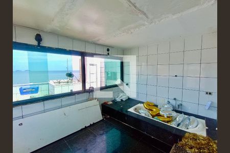 Apartamento à venda com 360m², 2 quartos e 1 vagaCobertura 