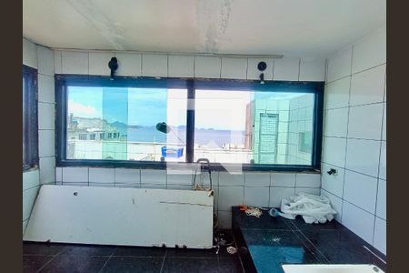 Apartamento à venda com 360m², 2 quartos e 1 vagaCobertura 