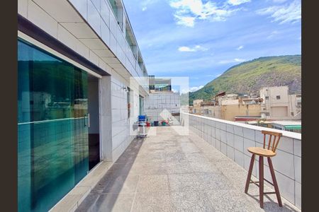 Apartamento à venda com 360m², 2 quartos e 1 vagaCobertura 1