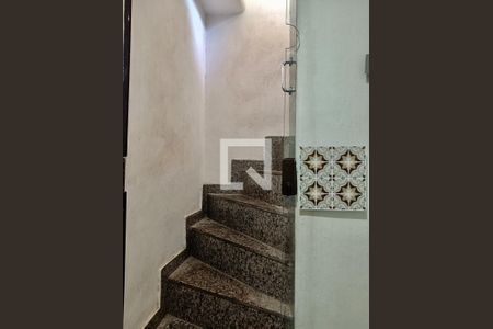 Apartamento à venda com 360m², 2 quartos e 1 vagaHall escada