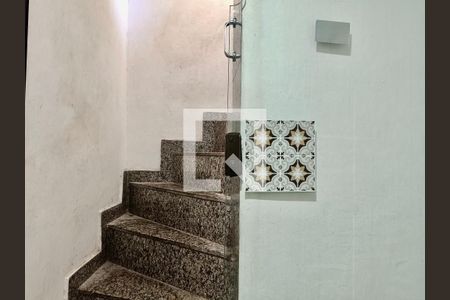 Apartamento à venda com 360m², 2 quartos e 1 vagaHall escada