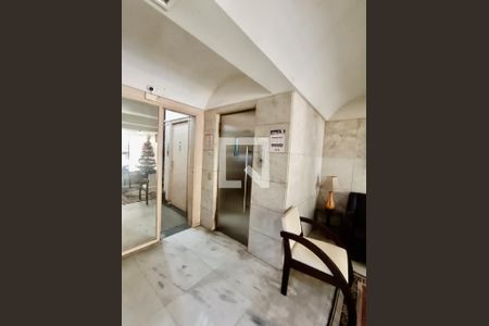 Apartamento à venda com 360m², 2 quartos e 1 vagaPortaria