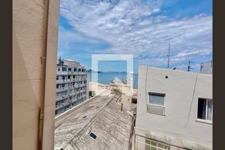 Apartamento à venda com 360m², 2 quartos e 1 vagaBanheiro social vista