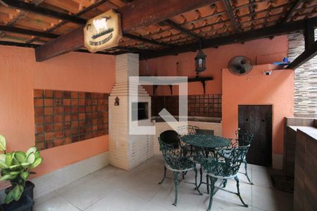 Casa de condomínio para alugar com 200m², 4 quartos e 4 vagasChurrasqueira