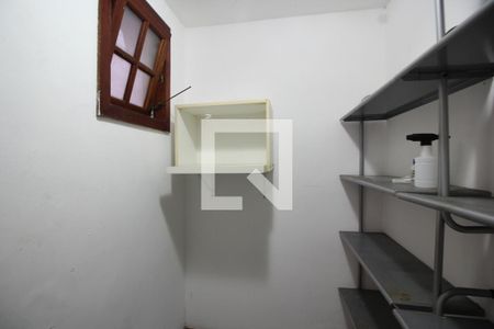Casa de condomínio para alugar com 200m², 4 quartos e 4 vagasAlmoxarifado