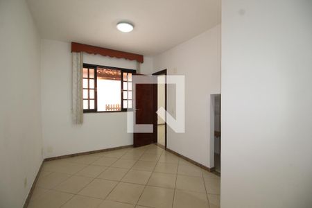 Casa de condomínio para alugar com 200m², 4 quartos e 4 vagasQuarto 4 - Suíte