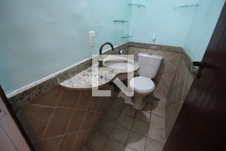 Casa de condomínio para alugar com 200m², 4 quartos e 4 vagasLavabo
