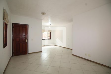 Sala de casa de condomínio para alugar com 4 quartos, 200m² em Jacarepaguá, Rio de Janeiro