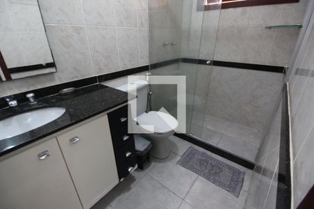 Casa de condomínio para alugar com 200m², 4 quartos e 4 vagasBanheiro Social