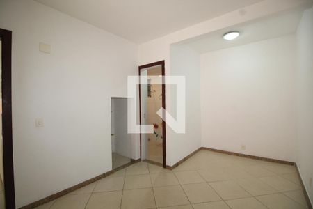 Casa de condomínio para alugar com 200m², 4 quartos e 4 vagasQuarto 4 - Suíte
