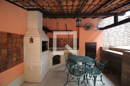 Casa de condomínio para alugar com 200m², 4 quartos e 4 vagasChurrasqueira