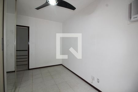 Quarto 1 de casa de condomínio para alugar com 4 quartos, 200m² em Jacarepaguá, Rio de Janeiro