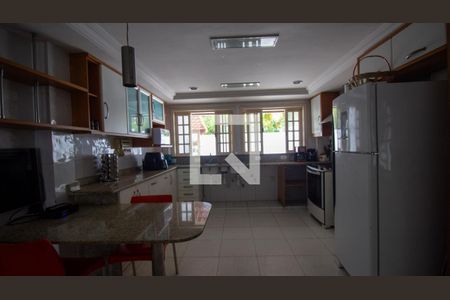 Casa de condomínio à venda com 400m², 4 quartos e 3 vagasCozinha