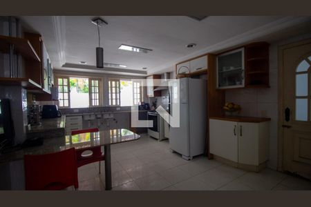 Casa de condomínio à venda com 400m², 4 quartos e 3 vagasCozinha