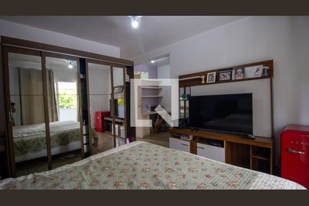 Casa de condomínio à venda com 400m², 4 quartos e 3 vagasSuíte
