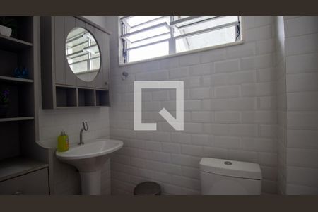 Casa de condomínio à venda com 400m², 4 quartos e 3 vagasLavabo