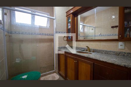 Casa de condomínio à venda com 400m², 4 quartos e 3 vagasBanheiro da Suíte