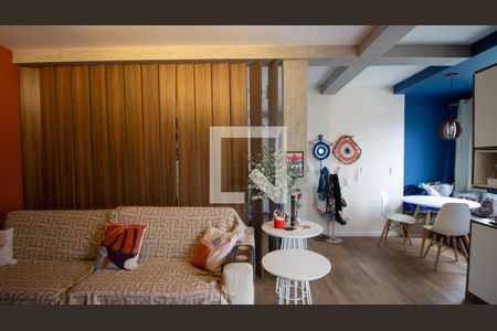 Casa de condomínio à venda com 400m², 4 quartos e 3 vagasEdícula