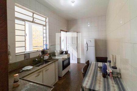 Casa à venda com 280m², 3 quartos e 3 vagas Casa à venda com 280m², 3 quartos e 3 vagasCozinha