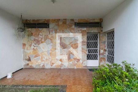 Casa à venda com 280m², 3 quartos e 3 vagas Casa à venda com 280m², 3 quartos e 3 vagasEntrada