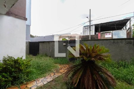 Casa à venda com 280m², 3 quartos e 3 vagas Casa à venda com 280m², 3 quartos e 3 vagasEntrada