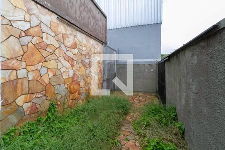 Casa à venda com 280m², 3 quartos e 3 vagas Casa à venda com 280m², 3 quartos e 3 vagasEntrada