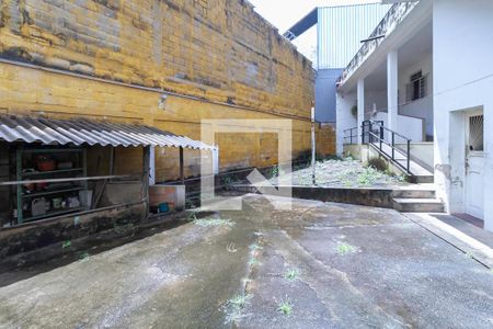 Casa à venda com 280m², 3 quartos e 3 vagas Casa à venda com 280m², 3 quartos e 3 vagasQuintal