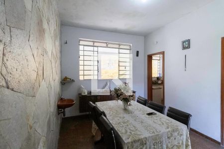 Casa à venda com 280m², 3 quartos e 3 vagas Casa à venda com 280m², 3 quartos e 3 vagasCopa