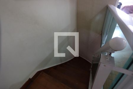 Escada de casa à venda com 4 quartos, 350m² em Vila Mariana, São Paulo