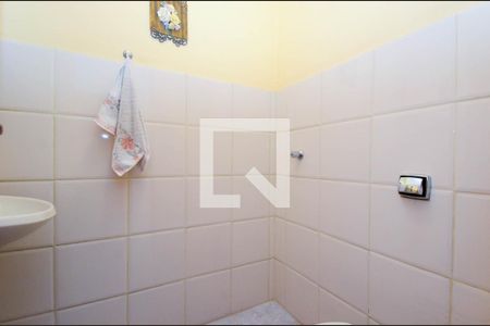 Casa para alugar com 352m², 3 quartos e 8 vagasBanheiro de serviço