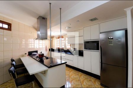 Casa para alugar com 352m², 3 quartos e 8 vagasCozinha