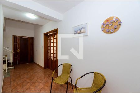 Casa para alugar com 352m², 3 quartos e 8 vagasCorredor