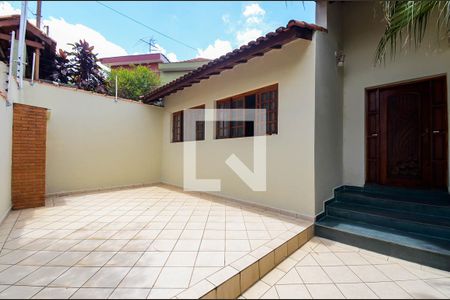 Casa para alugar com 352m², 3 quartos e 8 vagasEntrada Social 