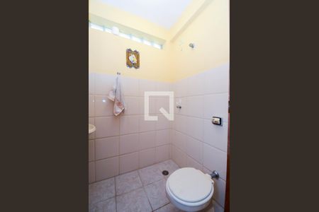 Casa para alugar com 352m², 3 quartos e 8 vagasBanheiro de serviço