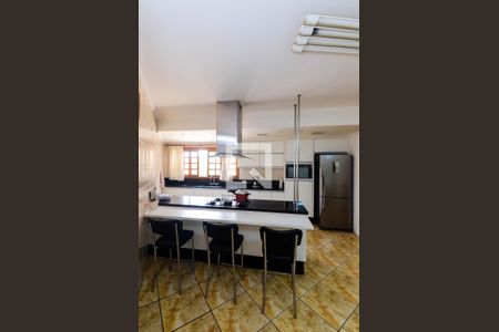 Casa para alugar com 352m², 3 quartos e 8 vagasCozinha