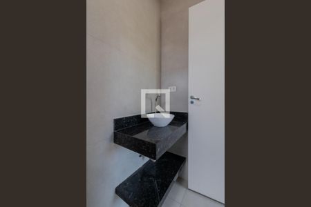 Banheiro de casa para alugar com 1 quarto, 37m² em Parque Boturussu, São Paulo