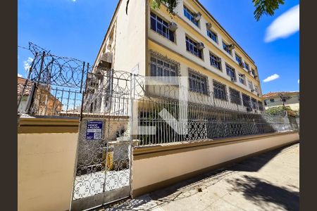 Apartamento para alugar com 80m², 4 quartos e 1 vaga Apartamento para alugar com 80m², 4 quartos e 1 vagaFachada